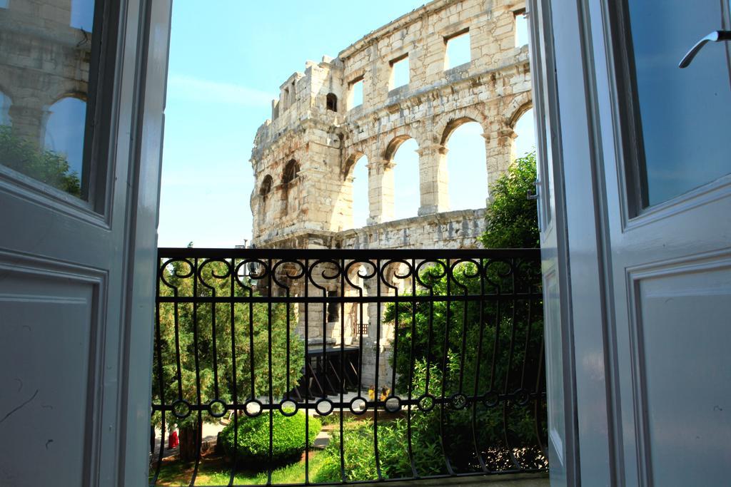Amphitheatre Premium Apartment With Seaview Pula Dış mekan fotoğraf