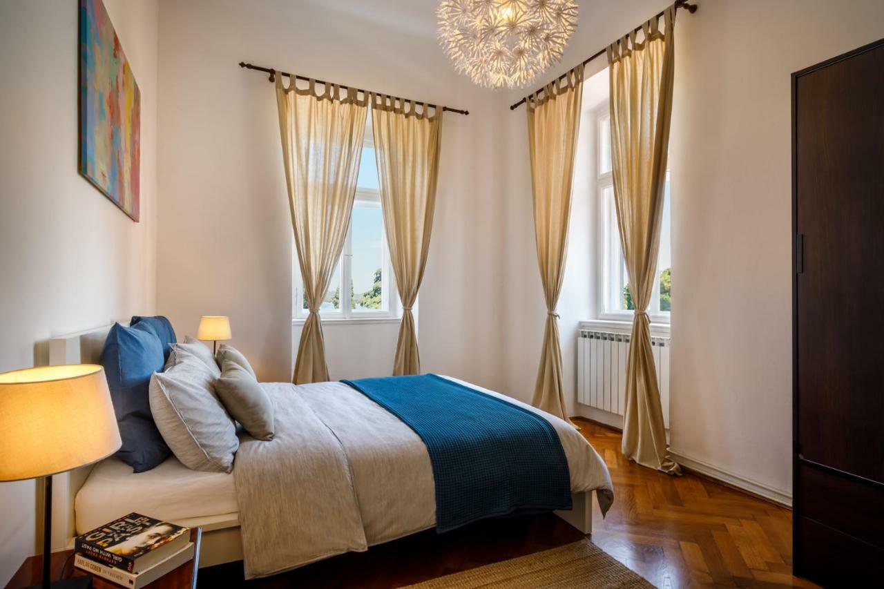 Amphitheatre Premium Apartment With Seaview Pula Dış mekan fotoğraf